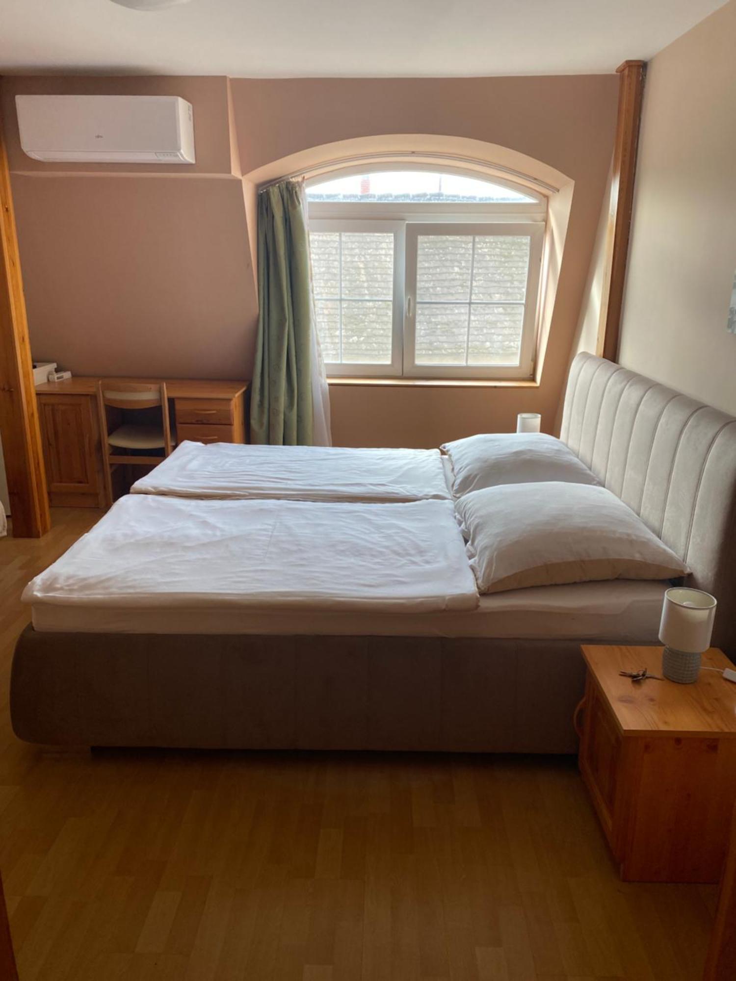 Ambrozia Guesthouse Надьканижа Экстерьер фото