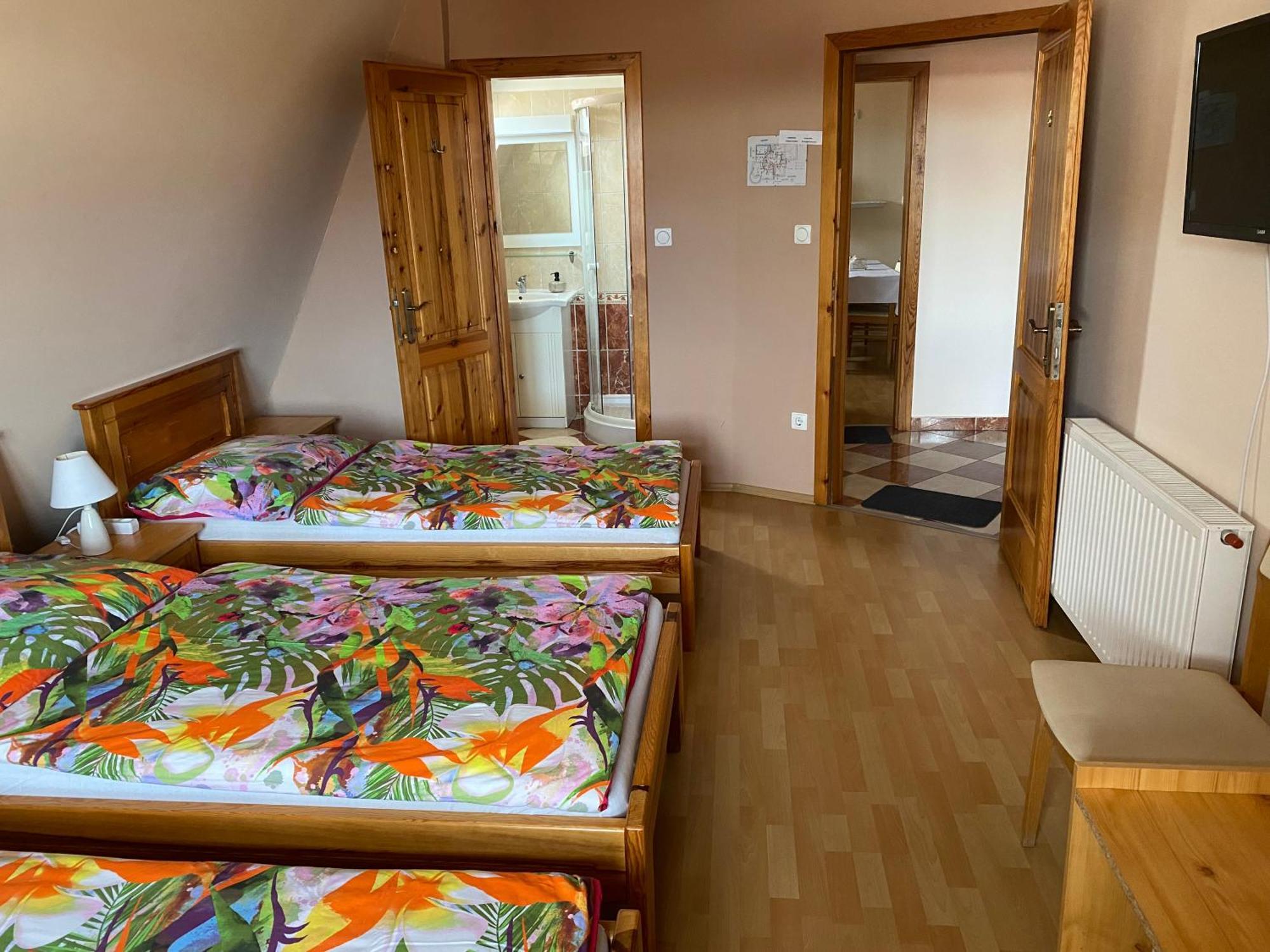 Ambrozia Guesthouse Надьканижа Экстерьер фото