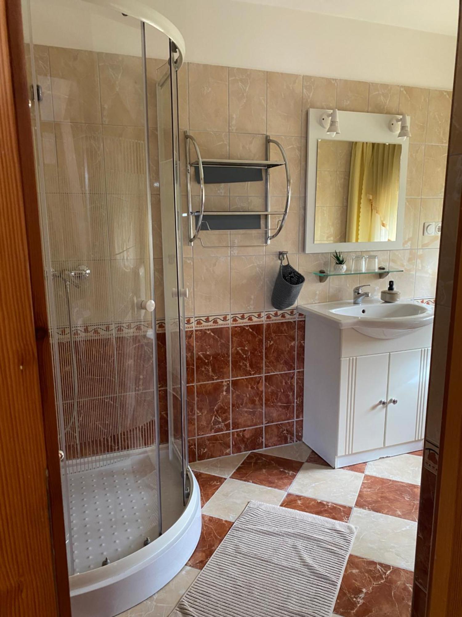 Ambrozia Guesthouse Надьканижа Экстерьер фото