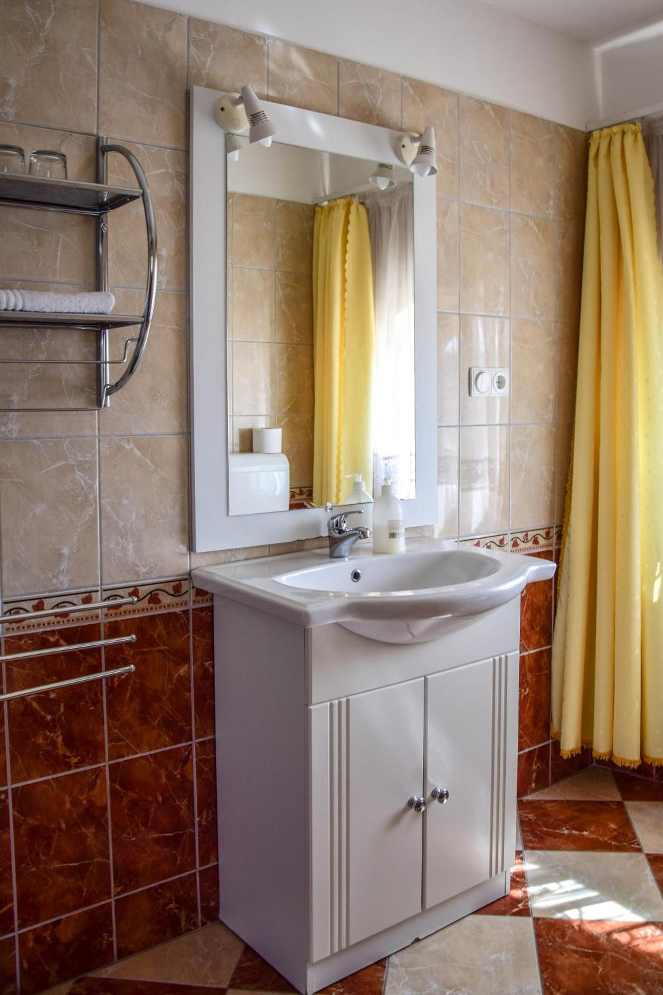 Ambrozia Guesthouse Надьканижа Экстерьер фото